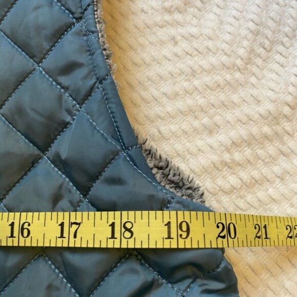 Simply Southern Reversible Quilted Vest With Sherpa Lining Blue & Gray Size L - Picture 4 of 7